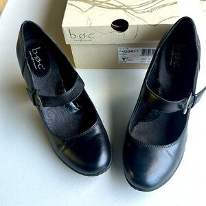 BOC Faizon Size 10. Like New may have been worn once. Black with Box